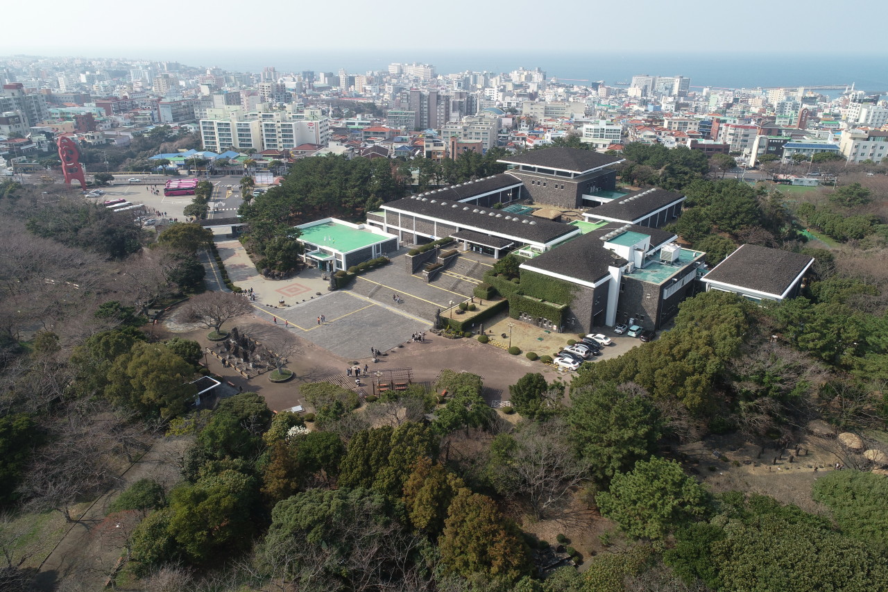 Jeju Folklore & Natural History Museum